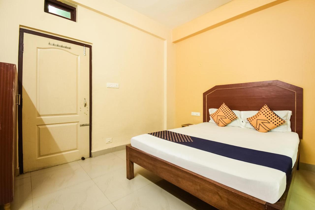 פורי Spot On 74793 Hotel Sai Sudha מראה חיצוני תמונה