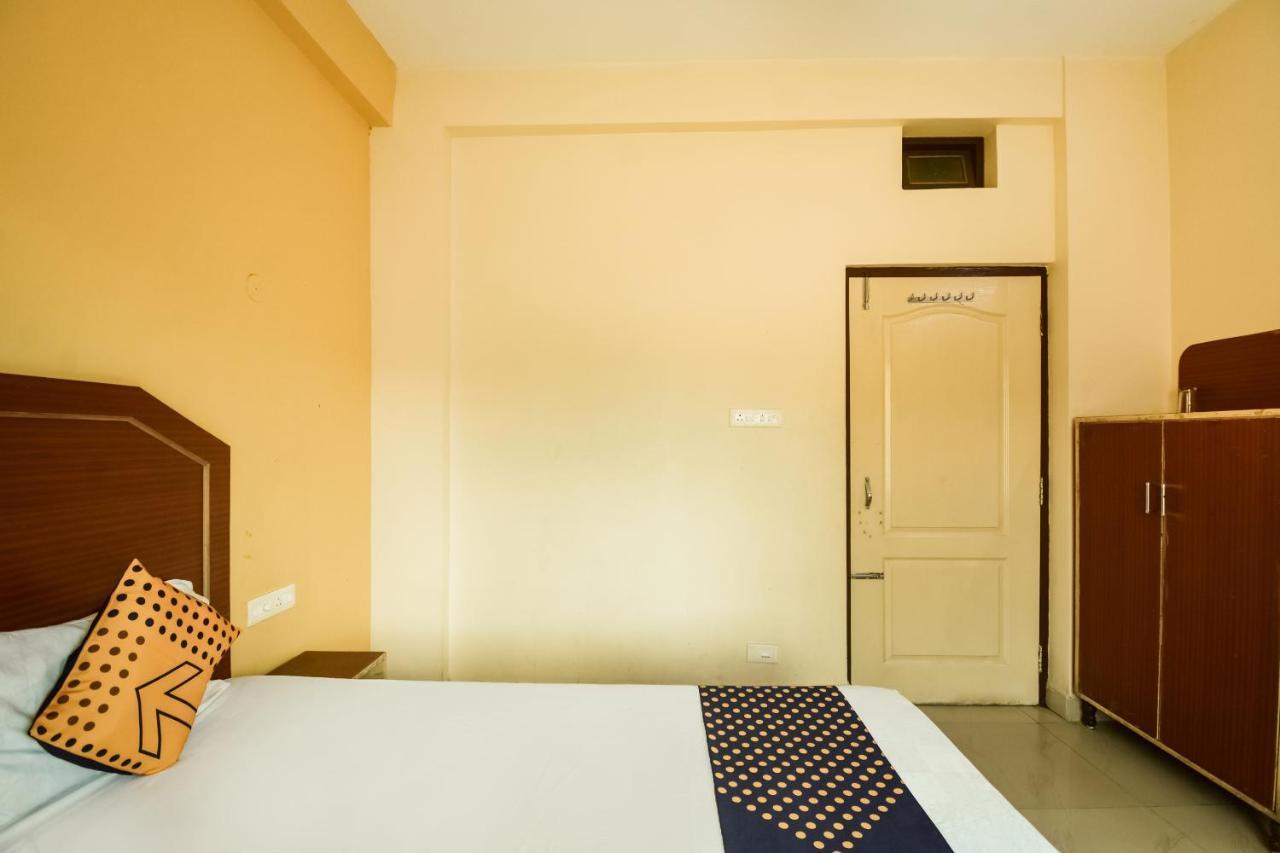 פורי Spot On 74793 Hotel Sai Sudha מראה חיצוני תמונה