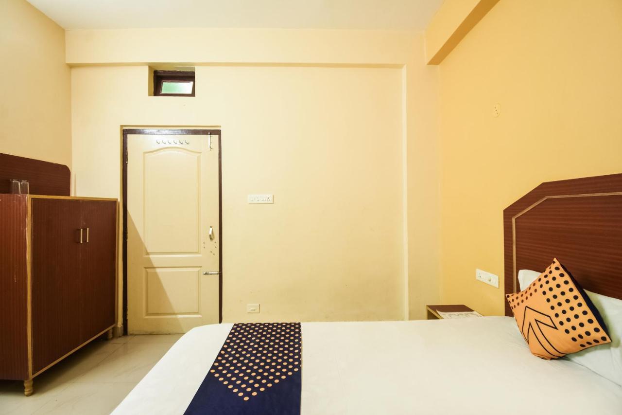 פורי Spot On 74793 Hotel Sai Sudha מראה חיצוני תמונה